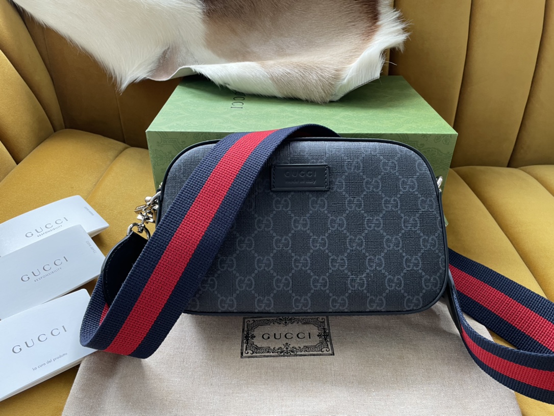 Gucci GG Supreme Camera Bag Black 574886