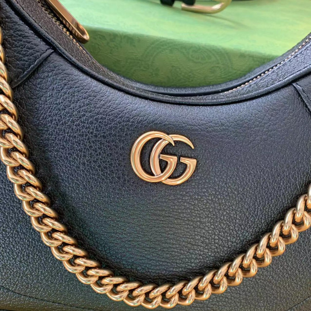 GUCCI Aphrodite small shoulder bag in Black Leather