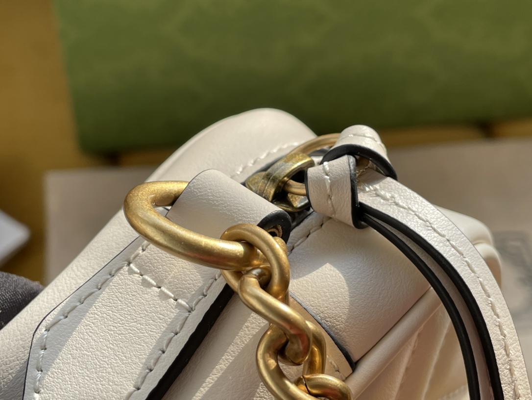 White Leather GG Marmont Matelassé Mini Bag Zip