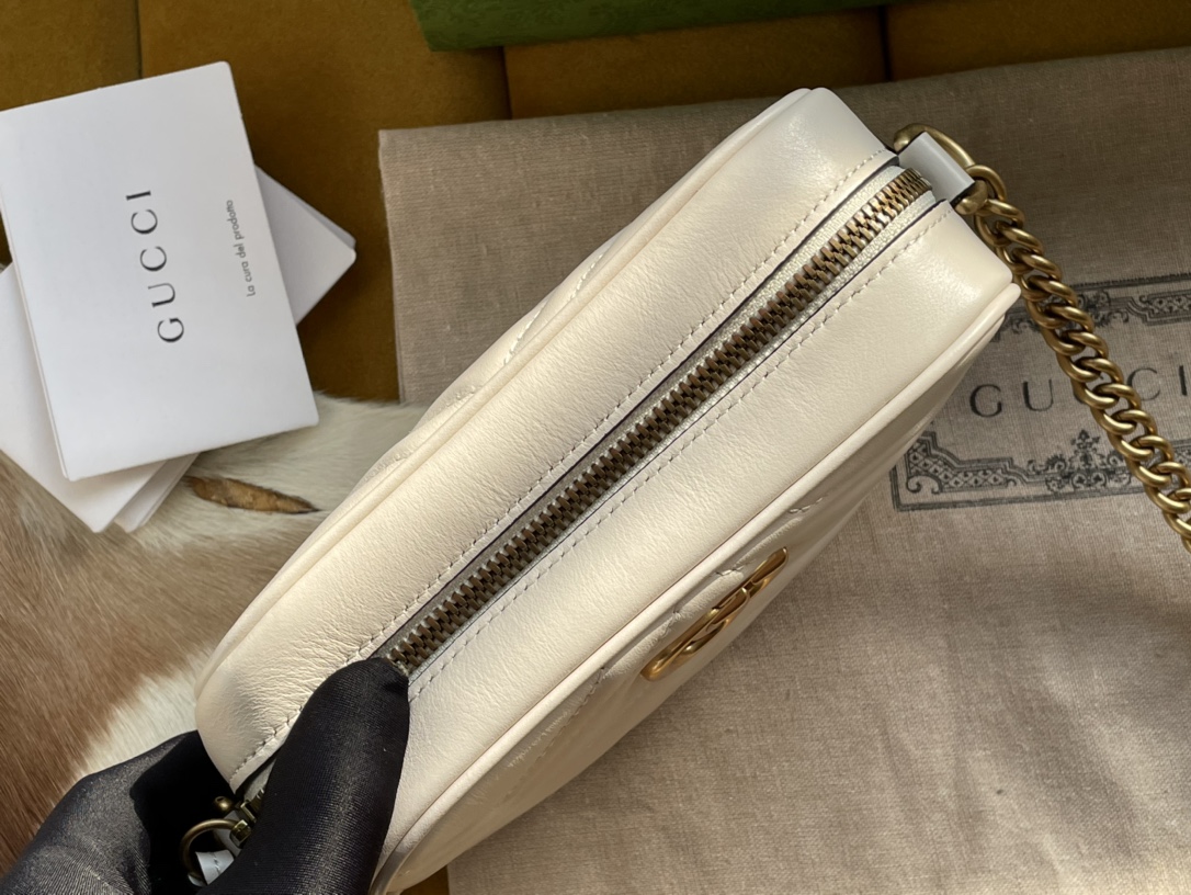 White Leather GG Marmont Matelassé Mini Bag Zip