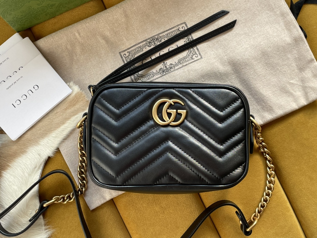 Black Leather GG Marmont Matelassé Mini Bag Zip