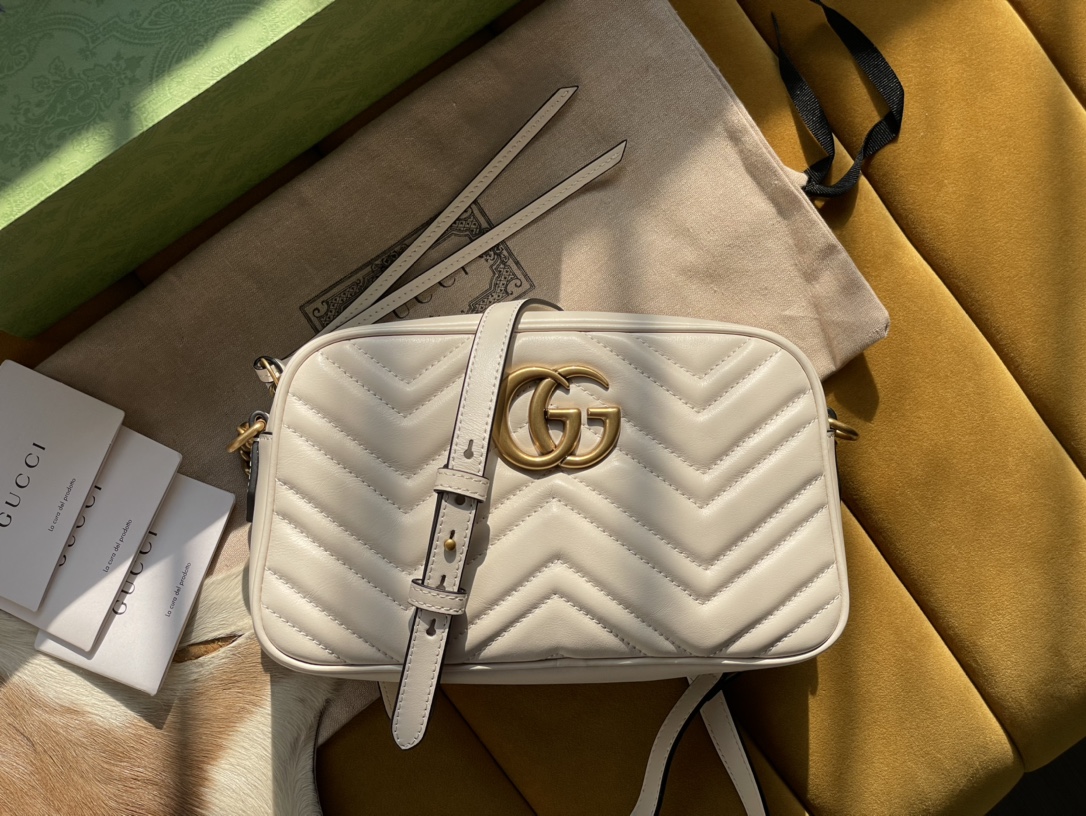 White Leather GG Marmont Matelassé Small Bag Zip