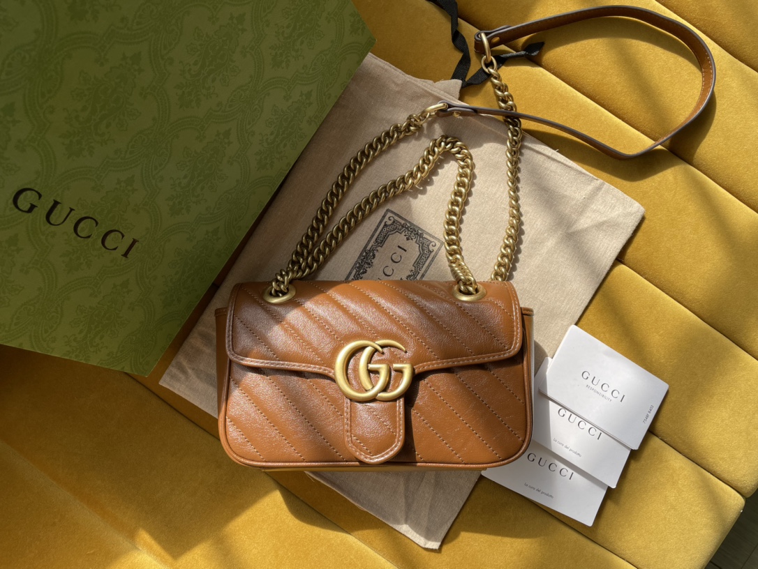 GG Marmont Mini Bag Matelassé in brown Leathe