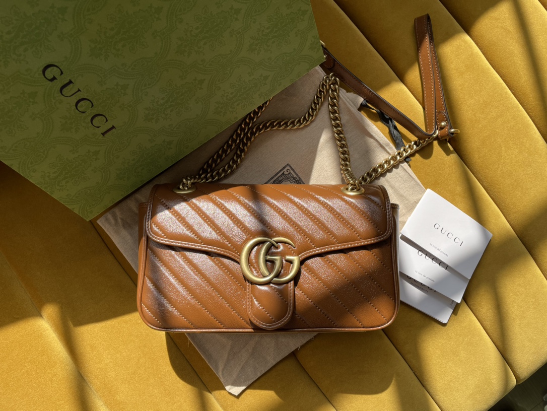 GG Marmont Small Shoulder Bag Matelassé - Gucci brown 