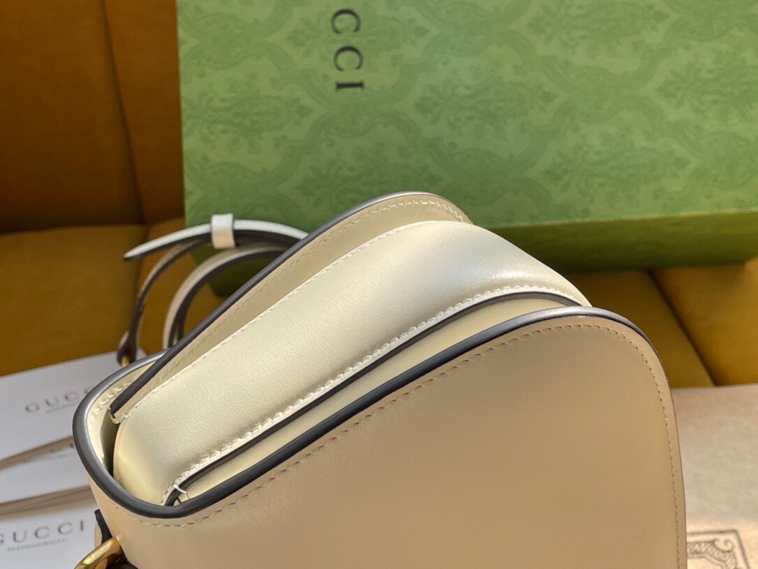 675797 Gucci Small Top Handle Bag White