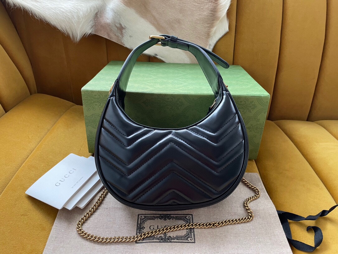 GG Marmont half-moon-shaped mini bag Black