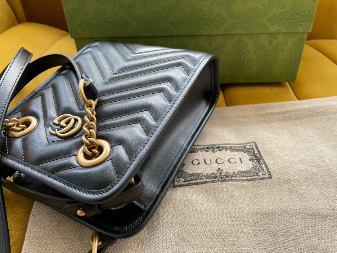 GUCCI GG Marmont Quilted mini 2-way Bag Black